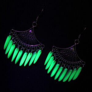 Ug Dagger Statement fan earrings